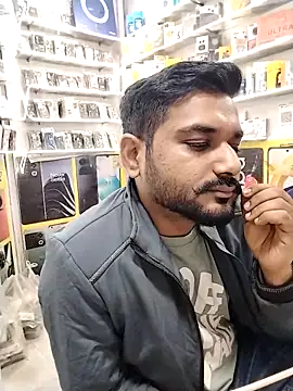 avi007p online show from December 2025 01:05:01 PM