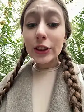 FroggyAnna online show from October 2025 02:05:02 PM