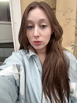 Snapshot of FroggyAnna chatting on May 2026 05:11:01 PM FroggyAnna online show from May 2026 05:11:01 PM