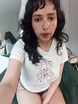 a Malgosia mako online show from October 2025 03:05:02 PM