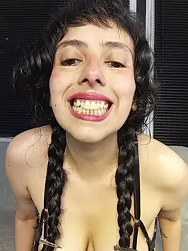 a Malgosia mako online show from January 2026 11:52:02 PM