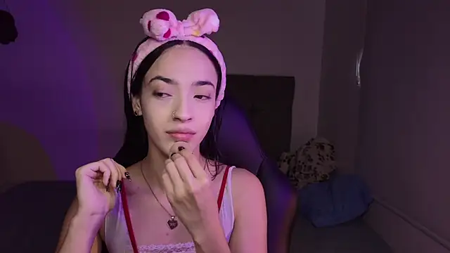 miIa bratz online show from July 2026 10:02:02 PM