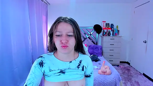 Luna Analya online show from November 2025 01:22:01 PM