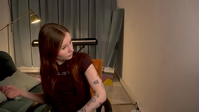 Lillie Woods online show from September 2025 10:48:01 PM