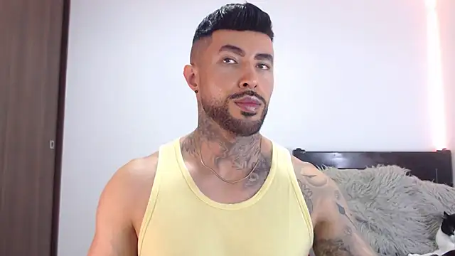 andrea de lucaa online show from February 2026 03:46:02 AM