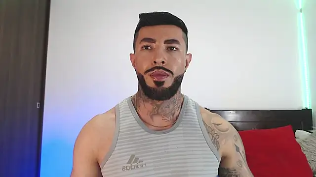 andrea de lucaa online show from April 2026 03:23:01 AM