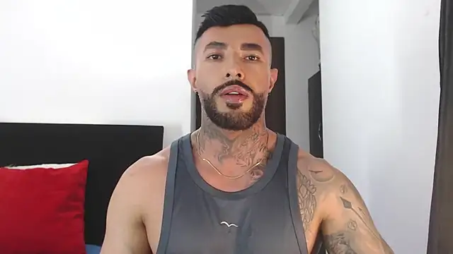 Snapshot of andrea_de_lucaa chatting on May 2026 04:08:01 AM andrea de lucaa online show from May 2026 04:08:01 AM