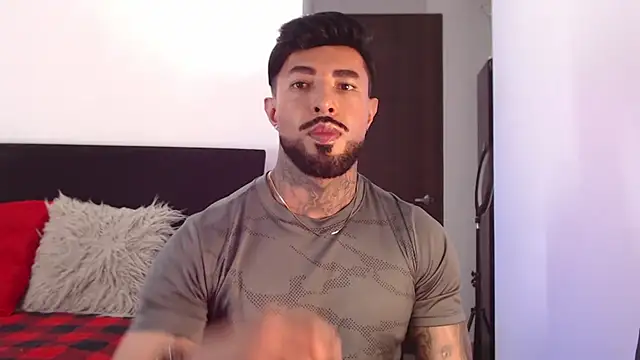 Snapshot of andrea_de_lucaa chatting on June 2026 03:25:01 AM andrea de lucaa online show from June 2026 03:25:01 AM