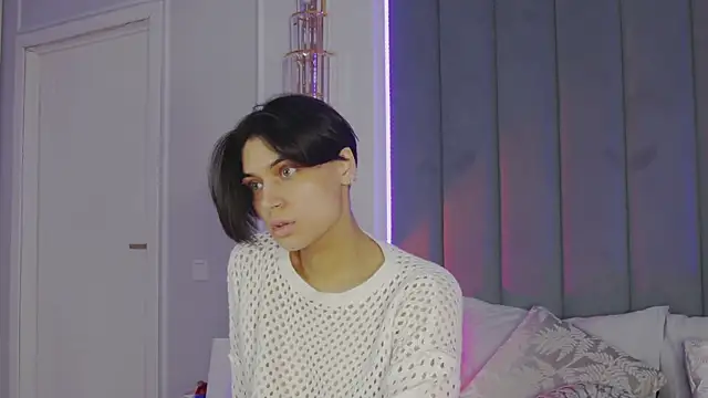 VioletAsh online show from September 2025 04:28:02 AM