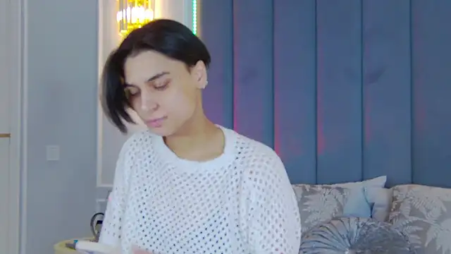 VioletAsh online show from October 2025 04:32:02 AM