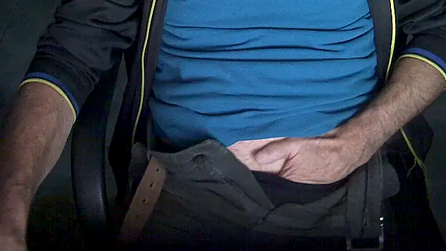 velikifant7 online show from January 2026 05:12:02 AM