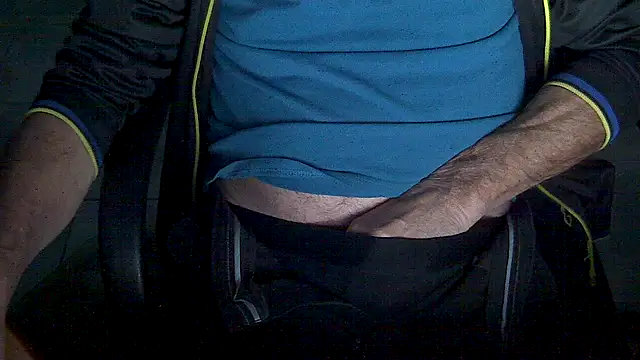 velikifant7 online show from April 2026 04:00:01 AM