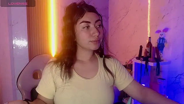 Snapshot of Sophia_tf chatting on May 2026 04:08:02 AM Sophia tf online show from May 2026 04:08:02 AM