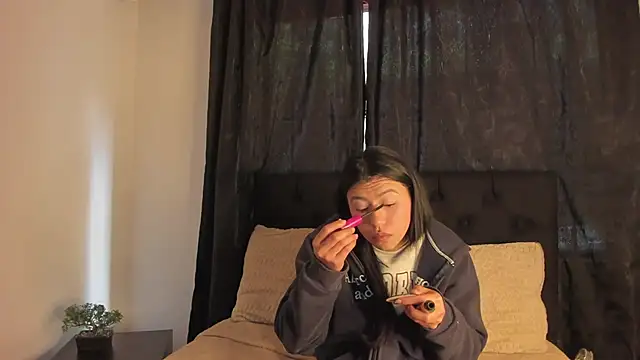 Tiffany Nm online show from October 2025 01:03:02 PM