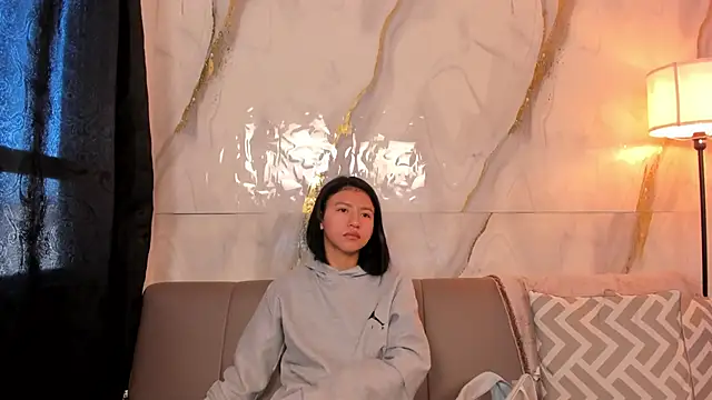 Tiffany Nm online show from April 2026 01:23:01 PM