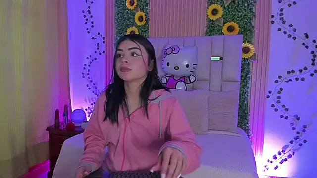 Jade Nmm online show from October 2025 01:17:02 PM