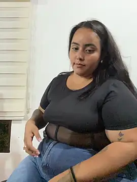 TinaCurv online show from November 2025 11:58:01 PM