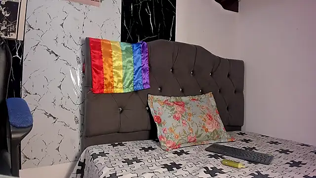 Snapshot of owen_sexy25 chatting on September 2025 08:32:02 PM owen sexy25 online show from September 2025 08:32:02 PM