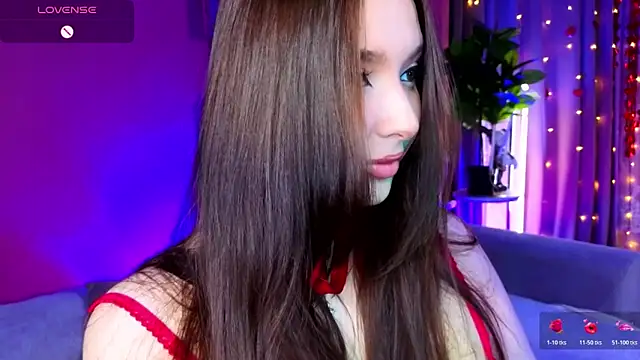 Lucy louras online show from February 2026 03:52:02 PM