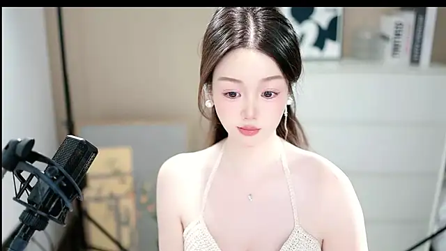 abbyli12 online show from December 2025 02:56:02 PM