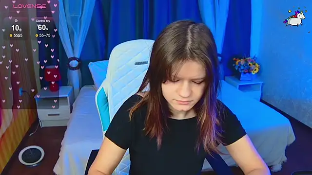 Lunamytrend online show from October 2025 06:23:01 AM