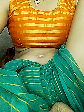 Snapshot of Hut_rotu_cute chatting on May 2026 06:09:01 PM Hut rotu cute online show from May 2026 06:09:01 PM