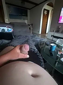 Snapshot of bigdicksklave chatting on May 2026 05:52:02 PM bigdicksklave online show from May 2026 05:52:02 PM