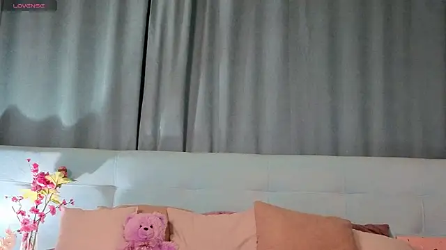 Aurora Bennet online show from February 2026 11:11:02 PM