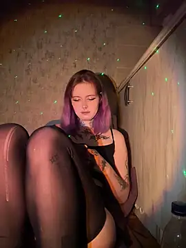 n1ghtcloud online show from November 2025 07:49:02 PM