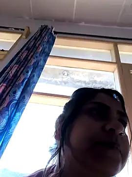 Snapshot of queenbuggi chatting on February 2026 07:36:02 AM queenbuggi online show from February 2026 07:36:02 AM