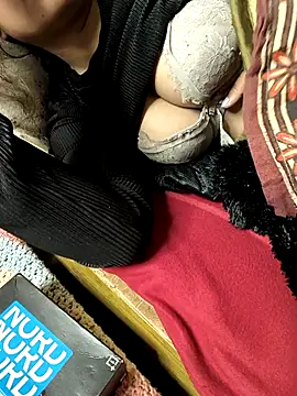 Snapshot of queenbuggi chatting on February 2026 06:31:01 PM queenbuggi online show from February 2026 06:31:01 PM