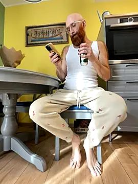 smint06 online show from October 2025 12:50:01 PM