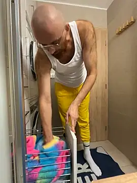 smint06 online show from October 2025 07:29:02 PM