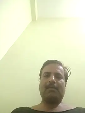 Snapshot of vardh033 chatting on September 2025 05:03:01 PM vardh033 online show from September 2025 05:03:01 PM