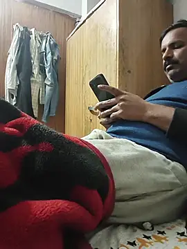 vardh033 online show from November 2025 03:15:02 PM