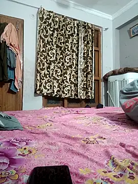 vardh033 online show from February 2026 11:42:02 PM