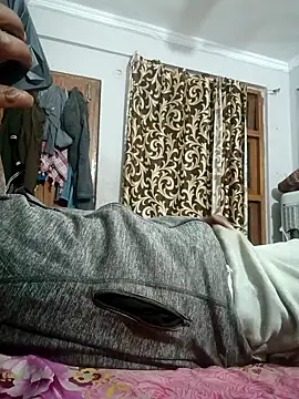 vardh033 online show from February 2026 02:01:02 PM