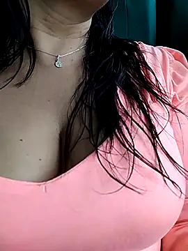sexxx mia online show from September 2025 05:05:02 PM