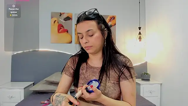 Snapshot of Sara_mora_ chatting on June 2026 03:13:02 PM Sara mora online show from June 2026 03:13:02 PM