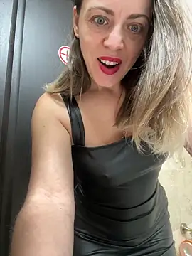Snapshot of ladywithbigass chatting on January 2025 05:45:02 AM ladywithbigass online show from January 2025 05:45:02 AM
