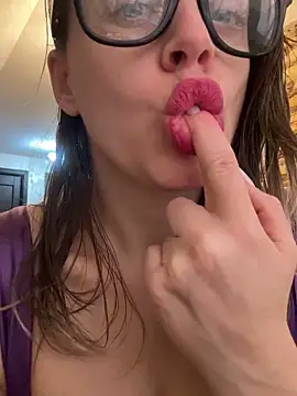 Snapshot of ladywithbigass chatting on February 2025 06:04:01 AM ladywithbigass online show from February 2025 06:04:01 AM