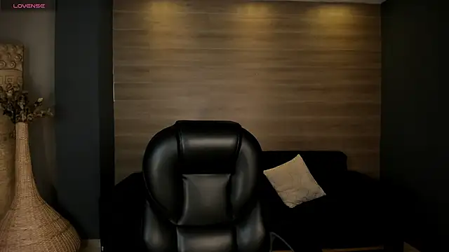 TiffannySins online show from April 2026 03:19:01 AM