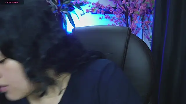 Snapshot of sari_belle chatting on May 2026 04:17:01 AM sari belle online show from May 2026 04:17:01 AM