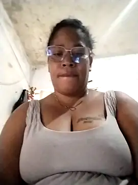 Big ass submissive online show from October 2025 01:18:01 PM