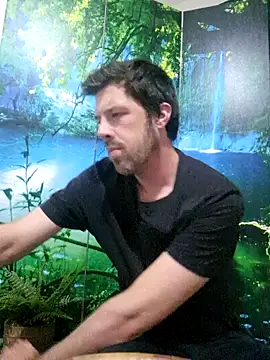 welcome-to-the-jungle online show from July 2026 08:26:02 PM