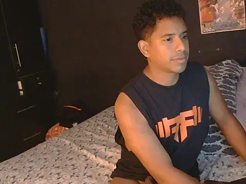 Snapshot of latinboybigdick chatting on December 2025 03:35:02 AM latinboybigdick online show from December 2025 03:35:02 AM