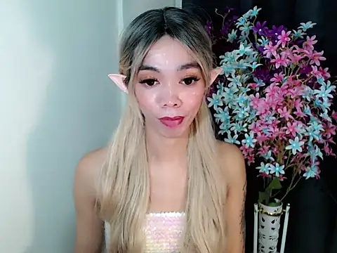 Snapshot of diamondnaked_ chatting on October 2025 12:06:01 PM diamondnaked online show from October 2025 12:06:01 PM