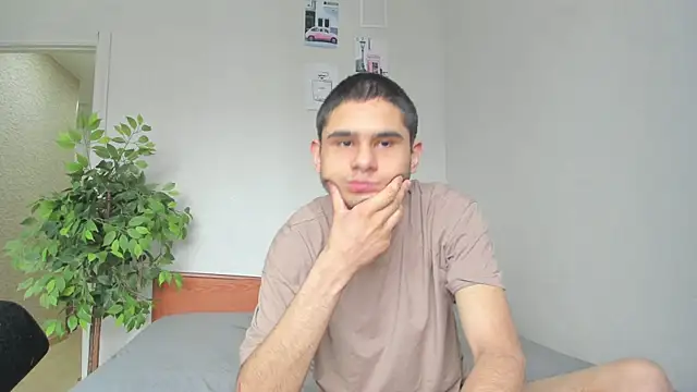 Snapshot of Kelly_Gerzikaa chatting on May 2026 11:39:02 AM Kelly Gerzikaa online show from May 2026 11:39:02 AM