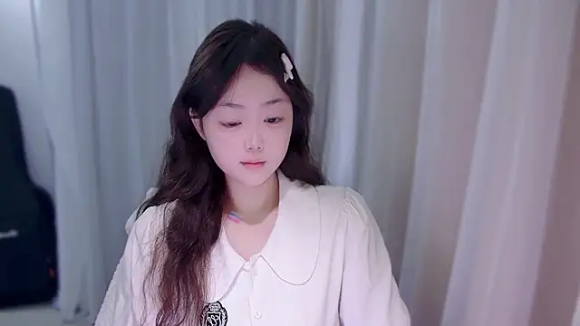 YUANYUAN-A online show from November 2025 01:15:01 AM