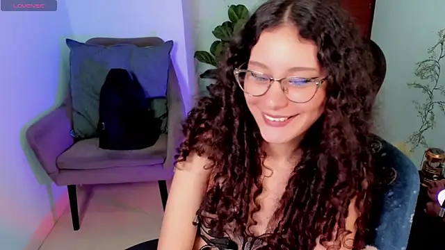 Krysten Riter online show from November 2025 02:53:02 PM